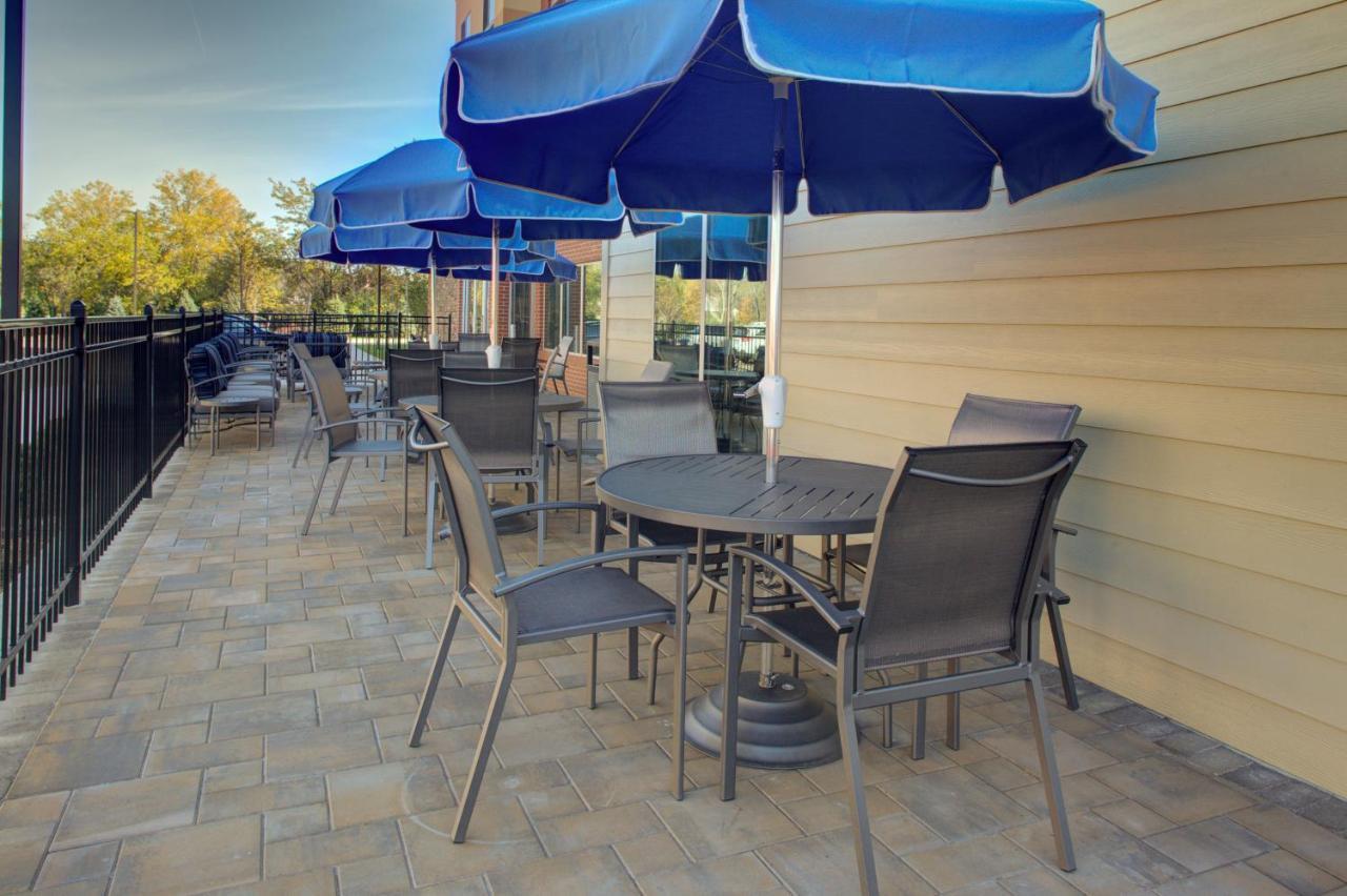 Fairfield Inn & Suites By Marriott Detroit Кантон Экстерьер фото